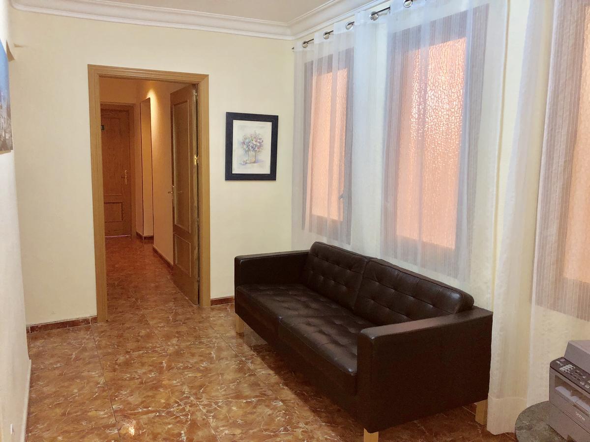 Hostal Arriaza Мадрид Экстерьер фото